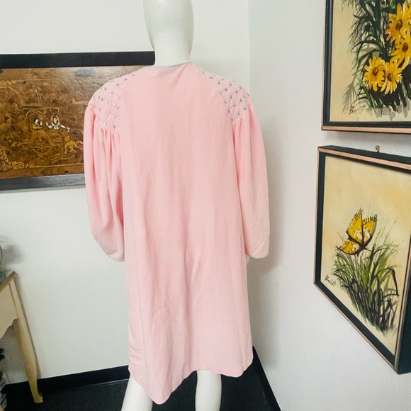 Vanity Fair Large Pink Zip Up Robe With Blue Accents - Picture 7 of 11